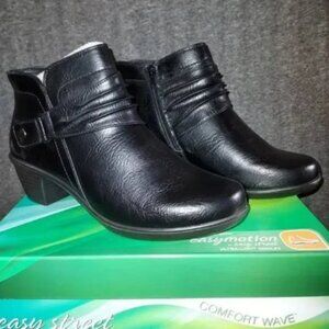 Easy Street Womens Black Damita Block Heel Booties Size 9.5W NWT